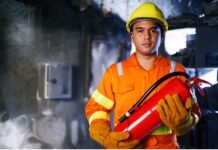 The Role of High Reflectivity in Hi Vis Workwear